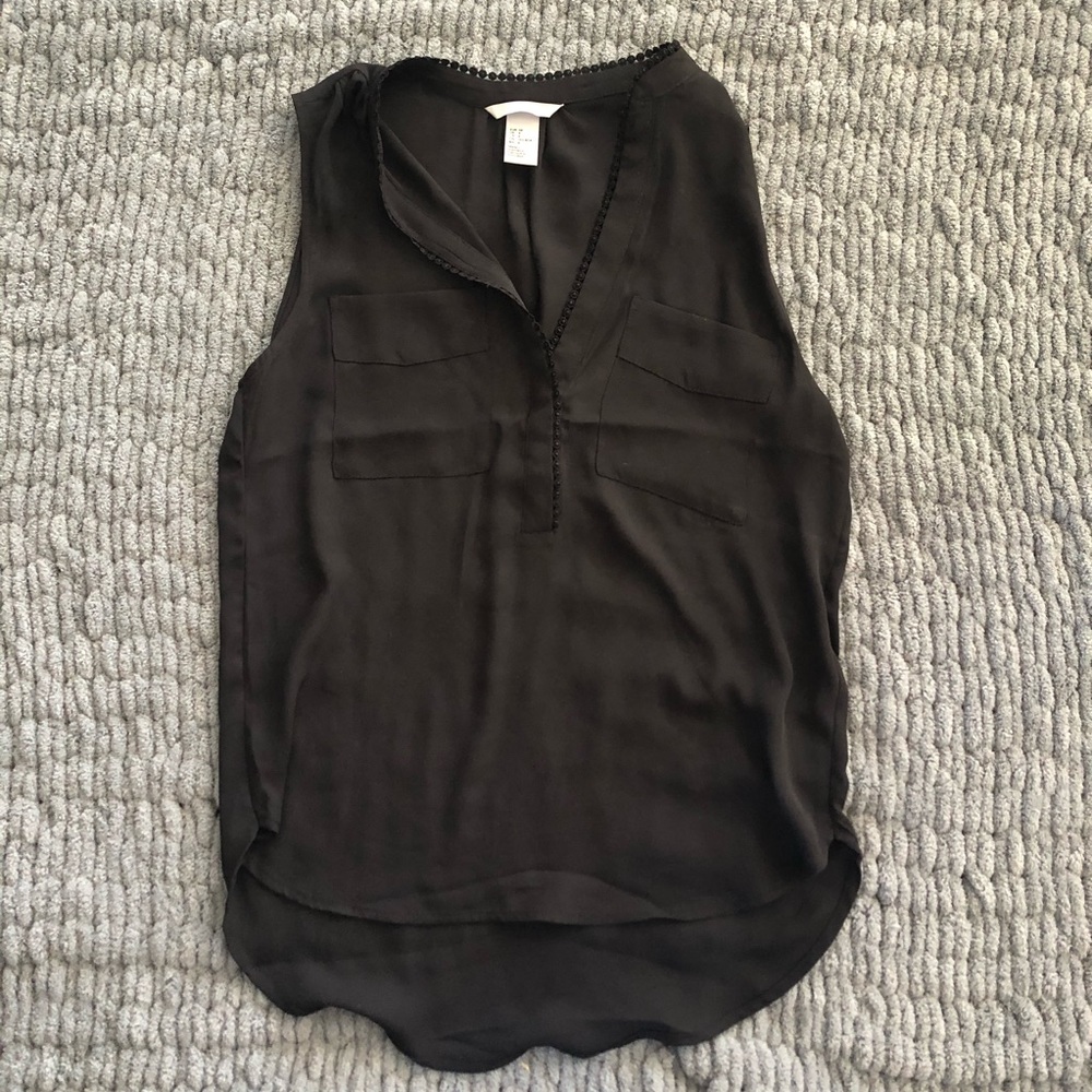 Women’s Black Sleeveless Blouse